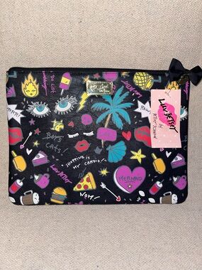 Betsey Johnson iPad / tablet zippered padded case - 12x9 - Multi Luv - NEW